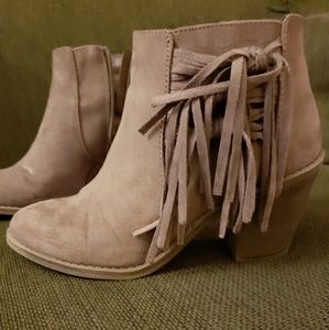 Light brown fringe booties
